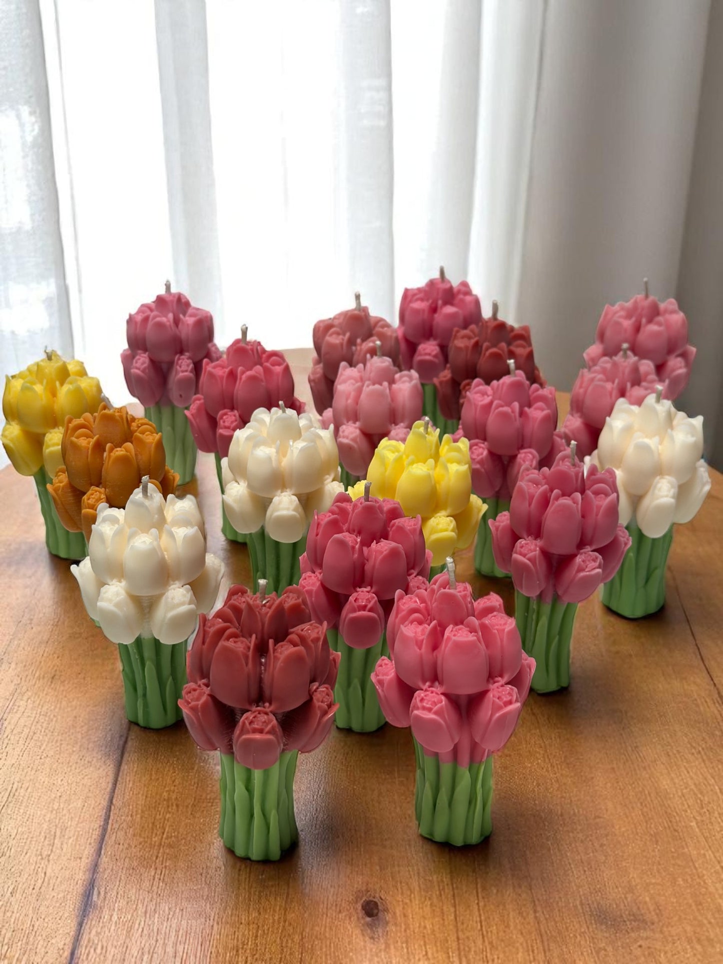 Tulip Candle – Handcrafted Floral Elegance - Sugar Candle
