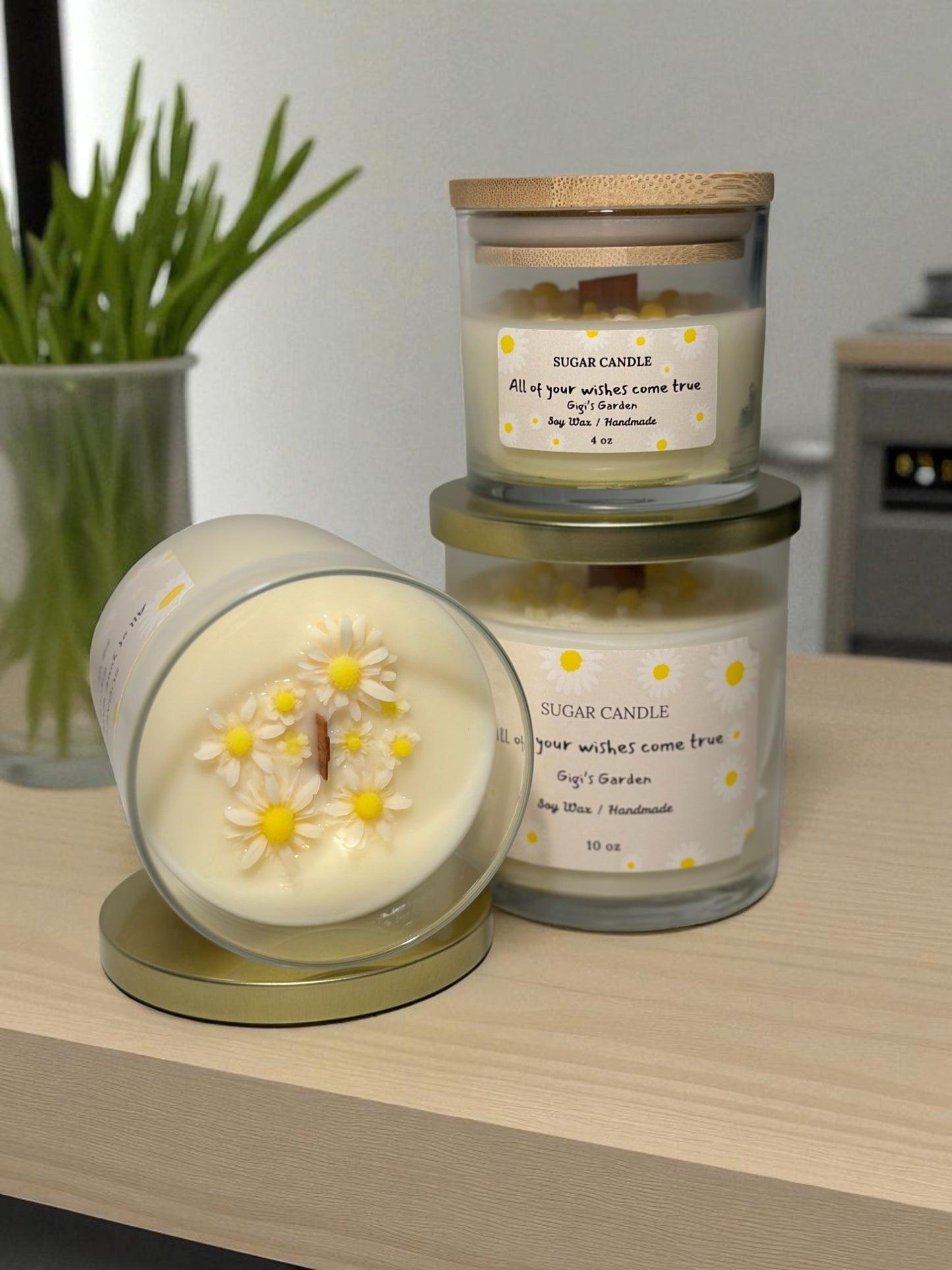 Daisy Flower Candle – floral scented candle & gift for any occasion - Sugar Candle