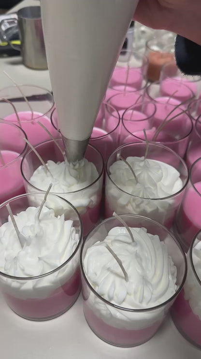 Strawberry Cream Macaron Candle – Dessert-Inspired Soy Candle